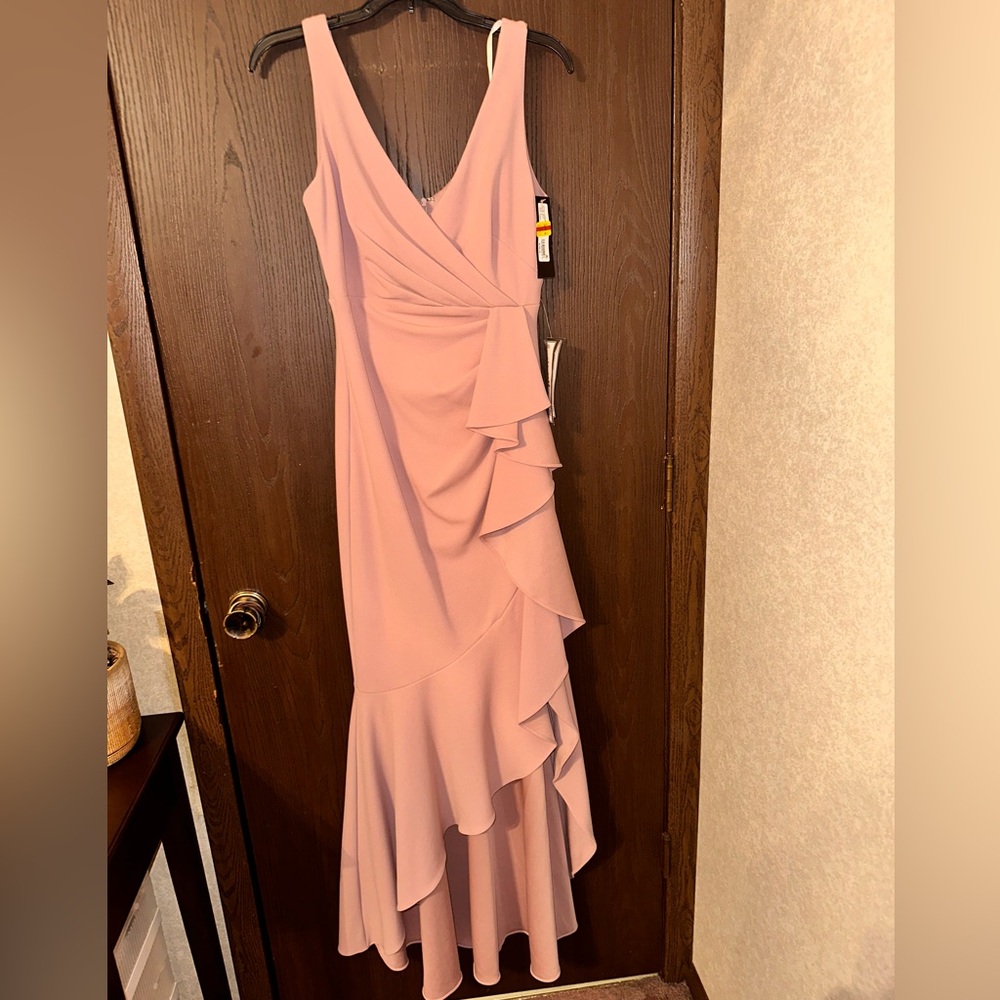 Betsy & Adam floor length gown. Pink. NWT. Size 4.